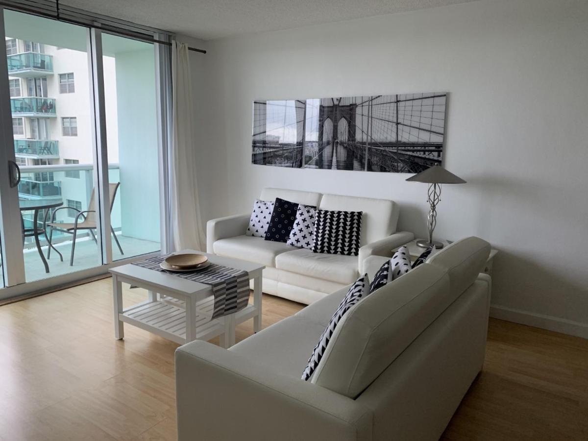 En La Playa The Tides Apartment Hollywood