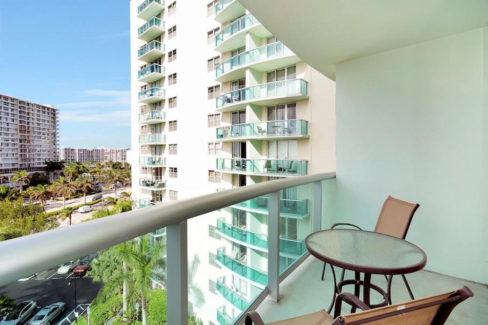 En La Playa The Tides Apartment