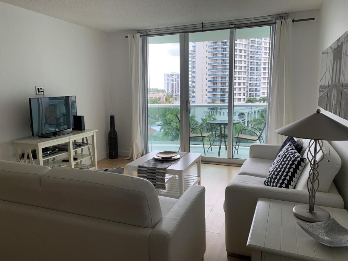 En La Playa The Tides Apartment Hollywood