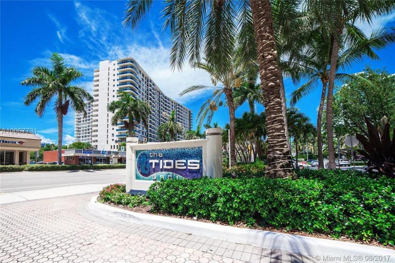 En La Playa The Tides Apartment
