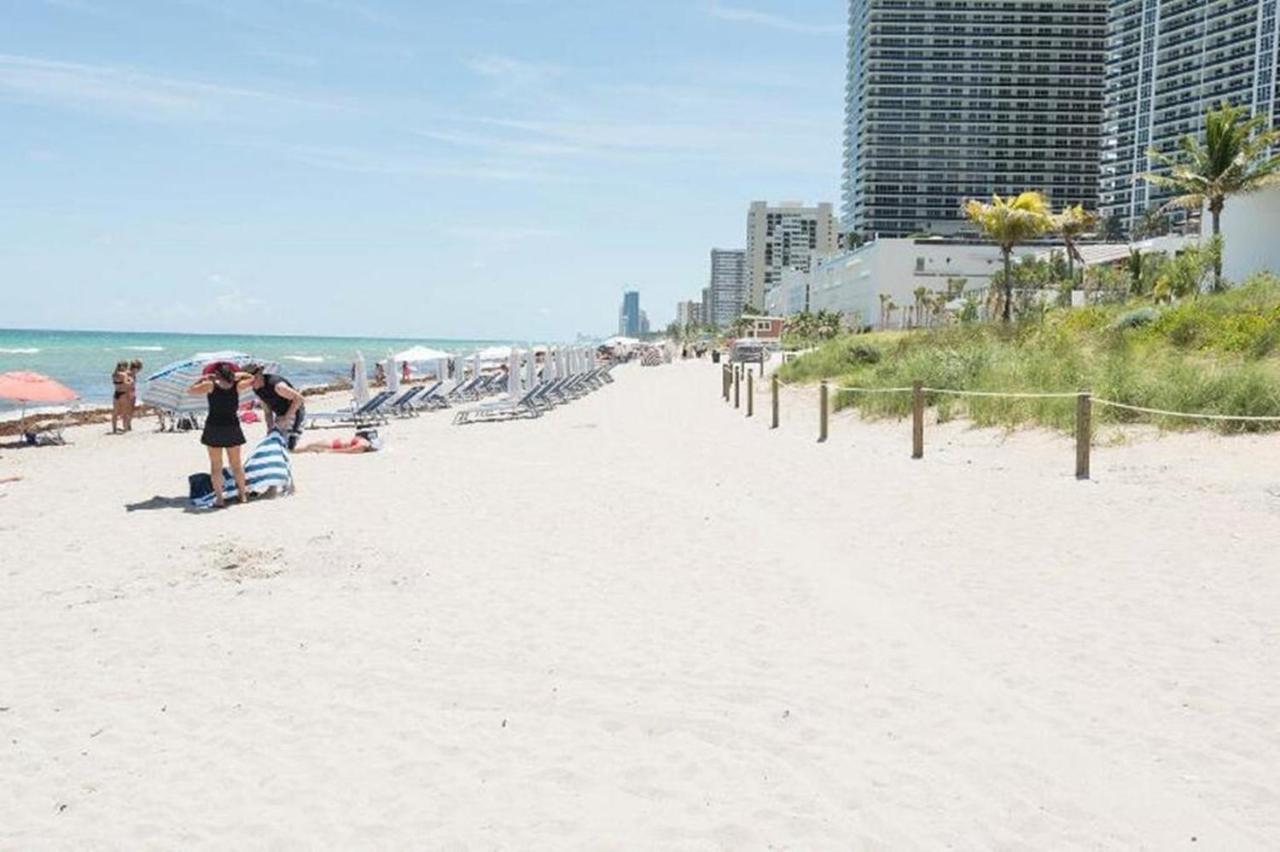 En La Playa The Tides Apartment *